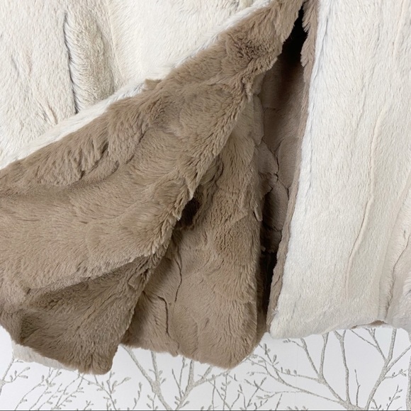 ALFRED DUNNER Reversible Faux Fur First Frost Vest NWT 14 Soft Warm - Picture 9 of 16